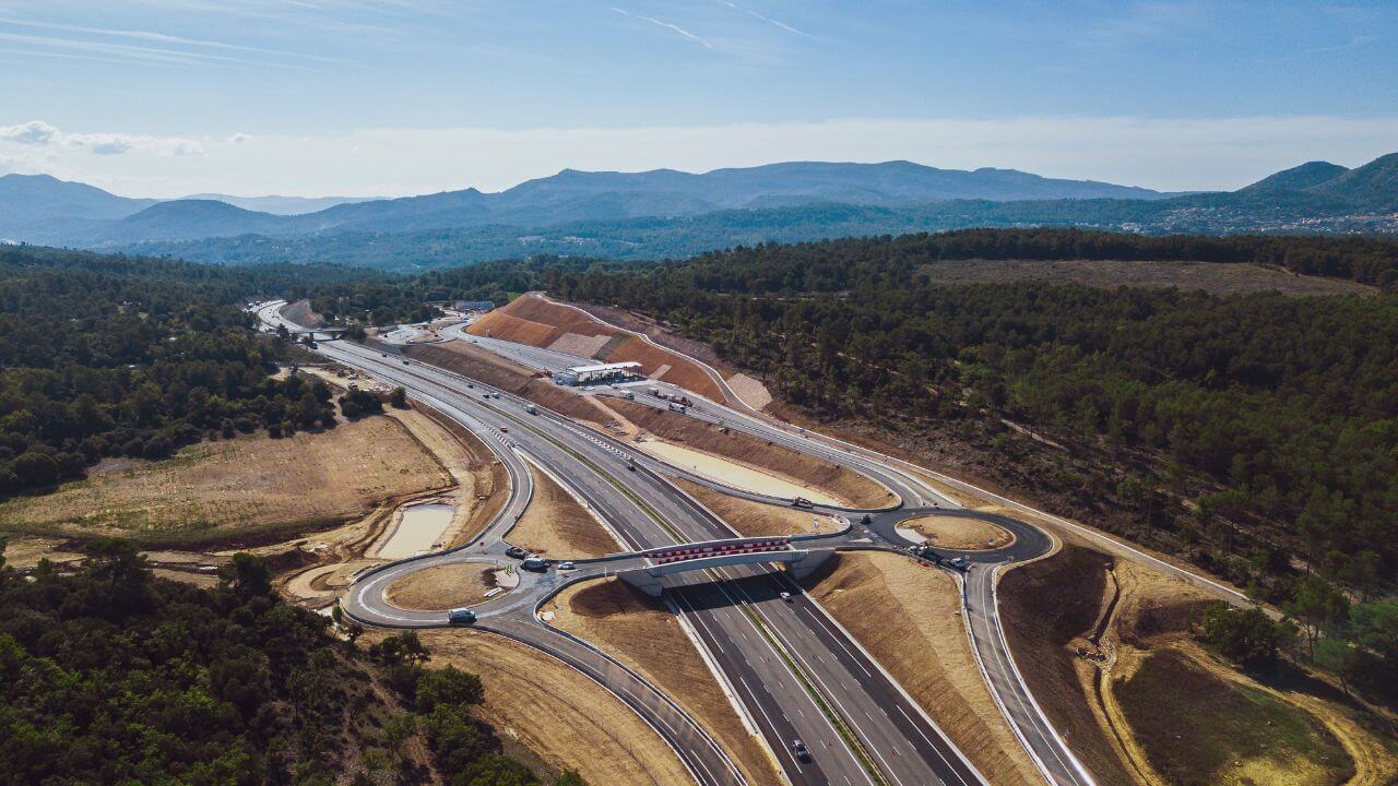 Photographie de l'échangeur de Belcodène par Vinci Autoroutes